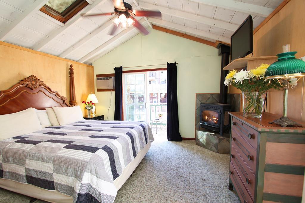 The Woods Hotel - Gay Lgbtq Cabins Guerneville Δωμάτιο φωτογραφία
