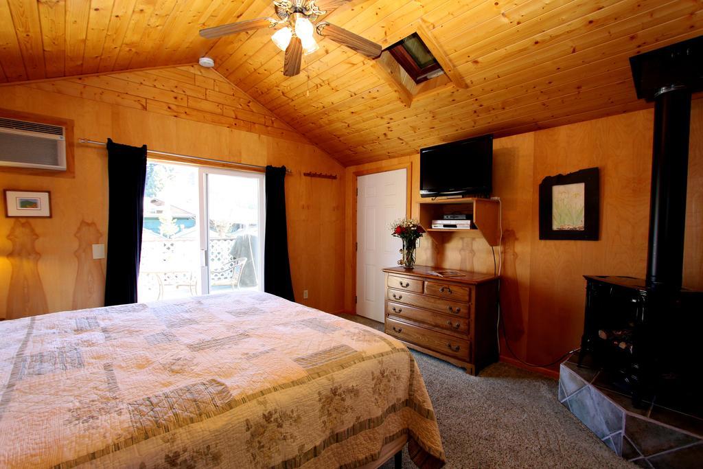 The Woods Hotel - Gay Lgbtq Cabins Guerneville Δωμάτιο φωτογραφία