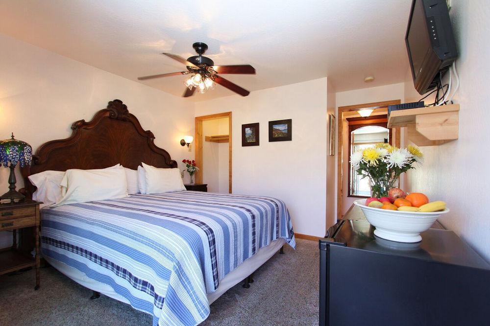 The Woods Hotel - Gay Lgbtq Cabins Guerneville Εξωτερικό φωτογραφία