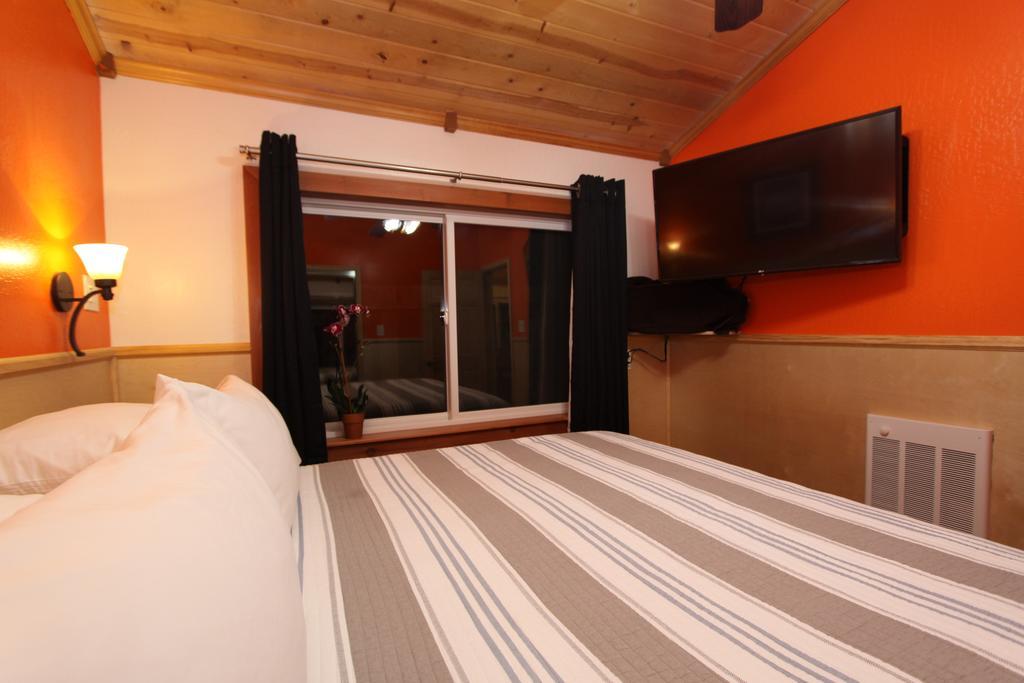 The Woods Hotel - Gay Lgbtq Cabins Guerneville Εξωτερικό φωτογραφία