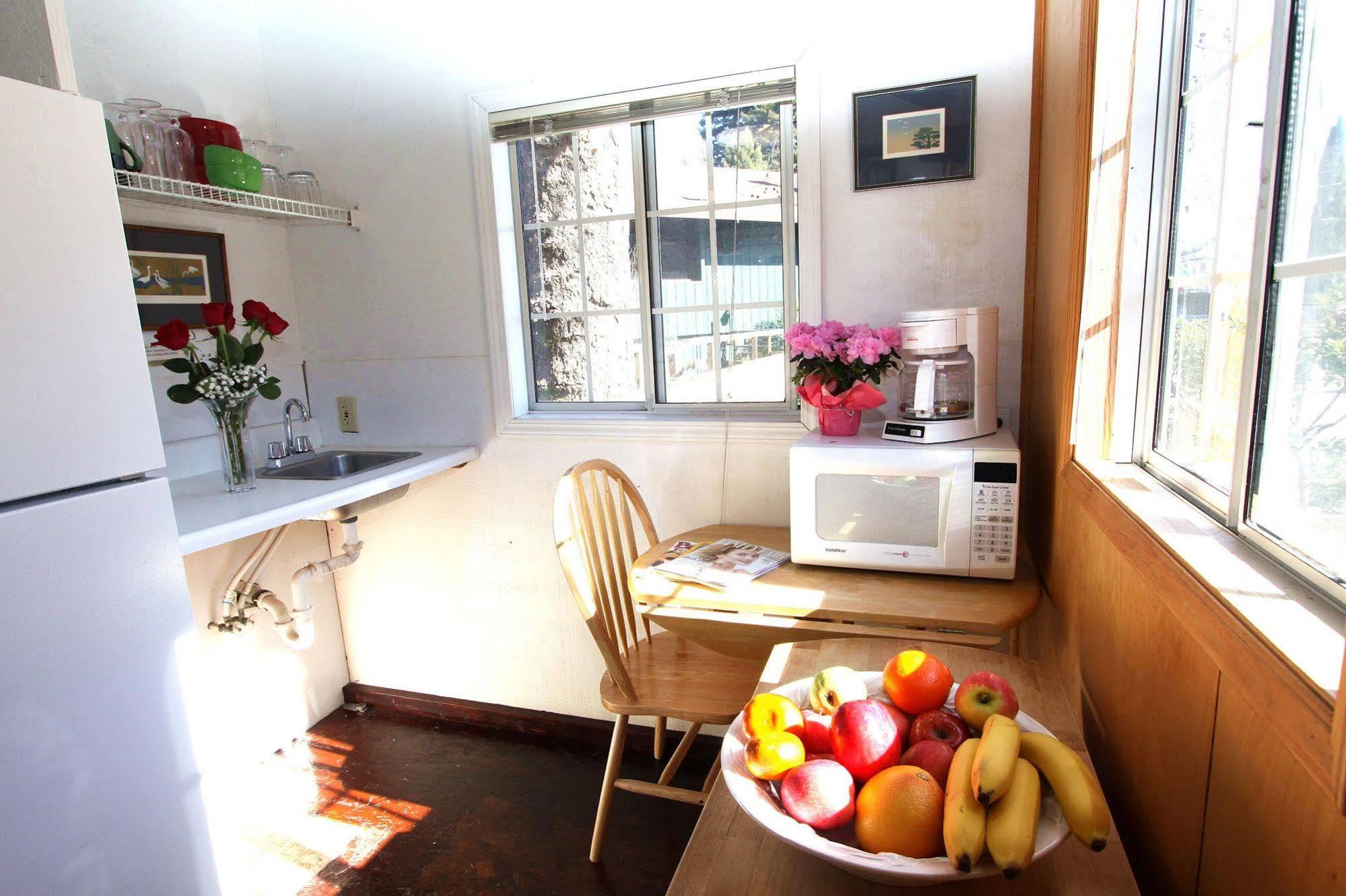 The Woods Hotel - Gay Lgbtq Cabins Guerneville Εξωτερικό φωτογραφία