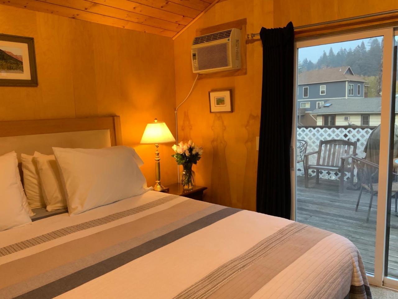 The Woods Hotel - Gay Lgbtq Cabins Guerneville Εξωτερικό φωτογραφία