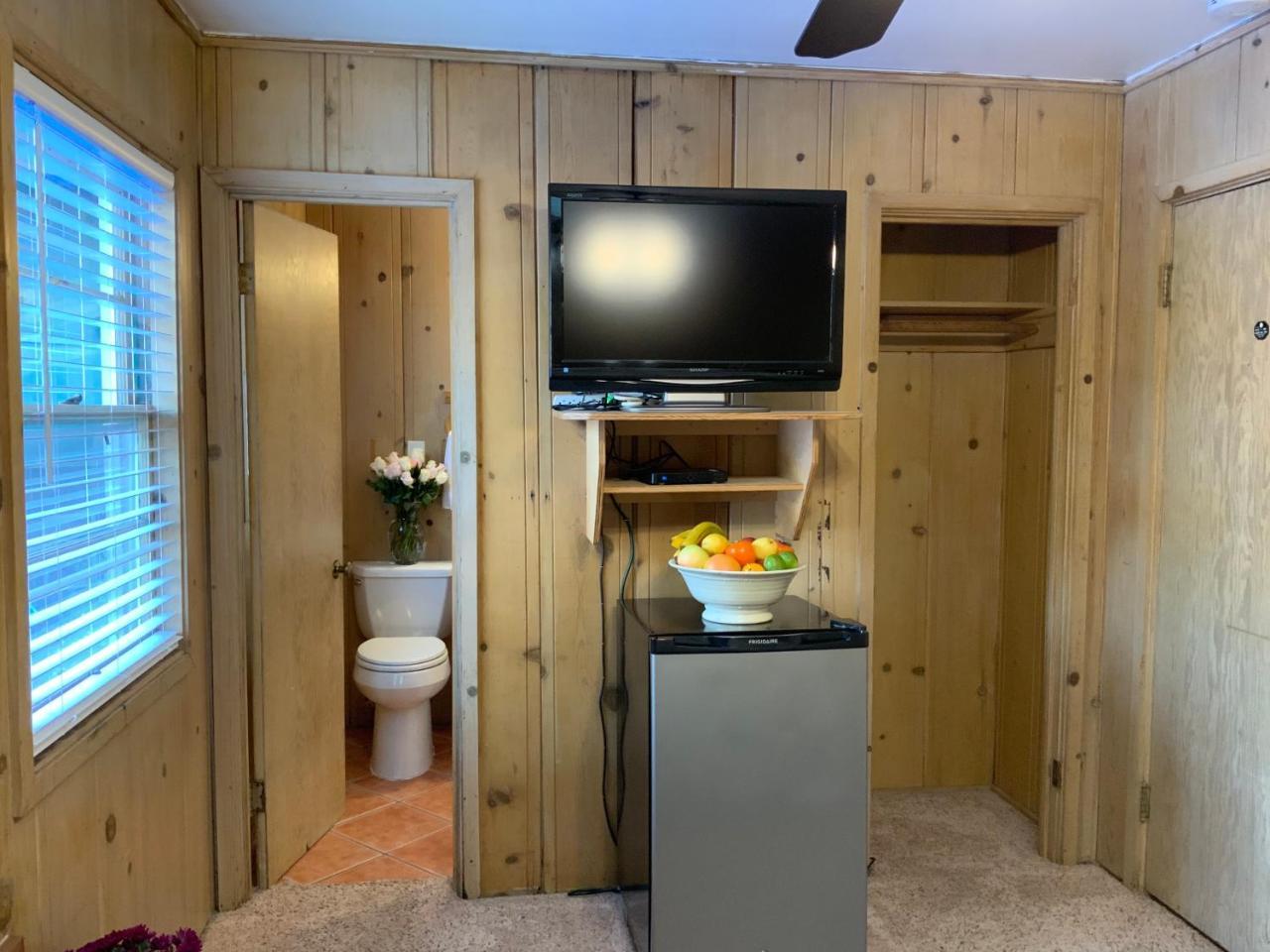 The Woods Hotel - Gay Lgbtq Cabins Guerneville Εξωτερικό φωτογραφία